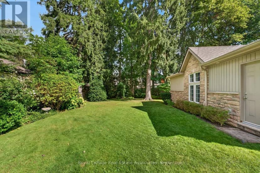 33 Ben Machree Drive — photo 37 of 40