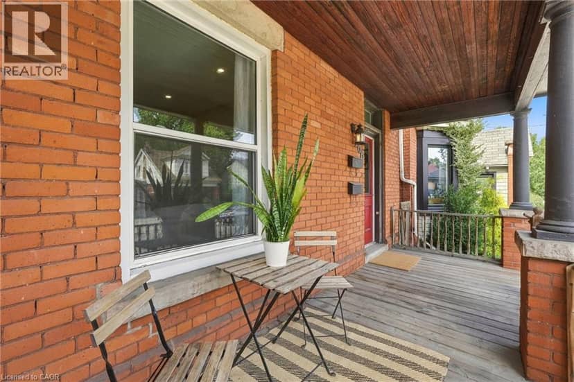 166 EMERALD Street S — photo 3 of 40