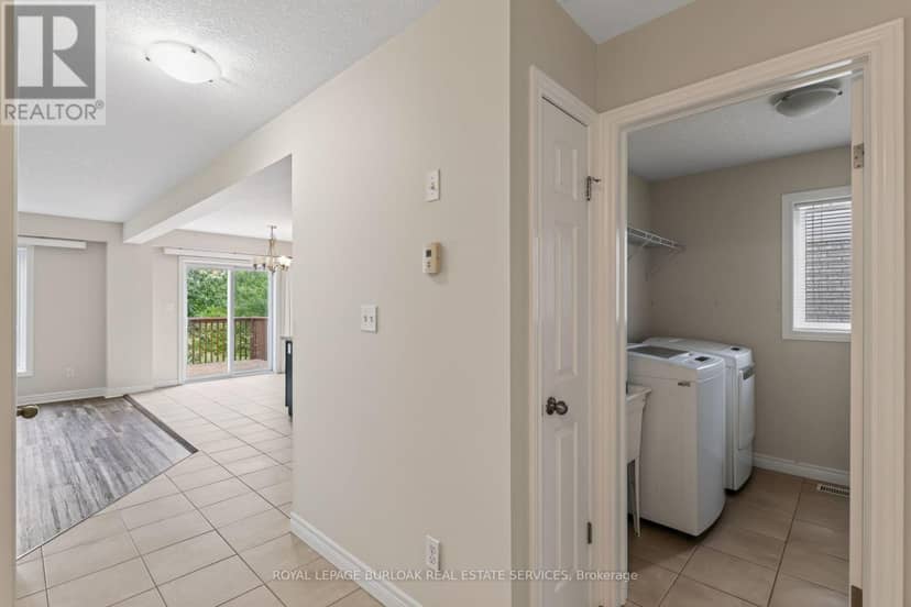 571 Champlain Avenue — photo 5 of 30