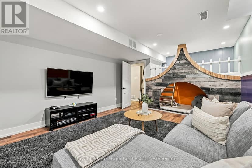 6 Foxbury Road — photo 38 of 40