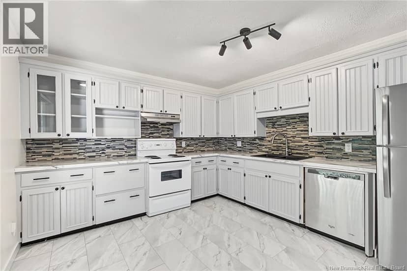 91 Bates Street — photo 10 of 40