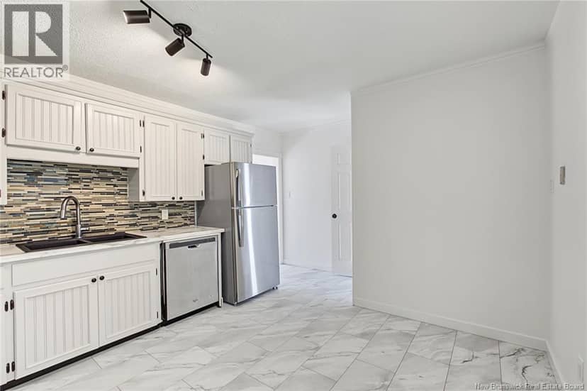 91 Bates Street — photo 11 of 40