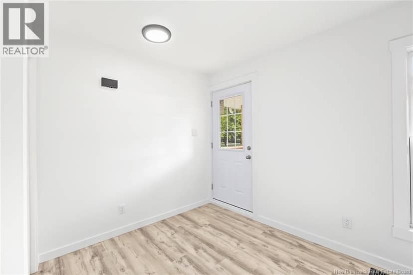91 Bates Street — photo 3 of 40