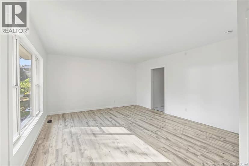 91 Bates Street — photo 5 of 40