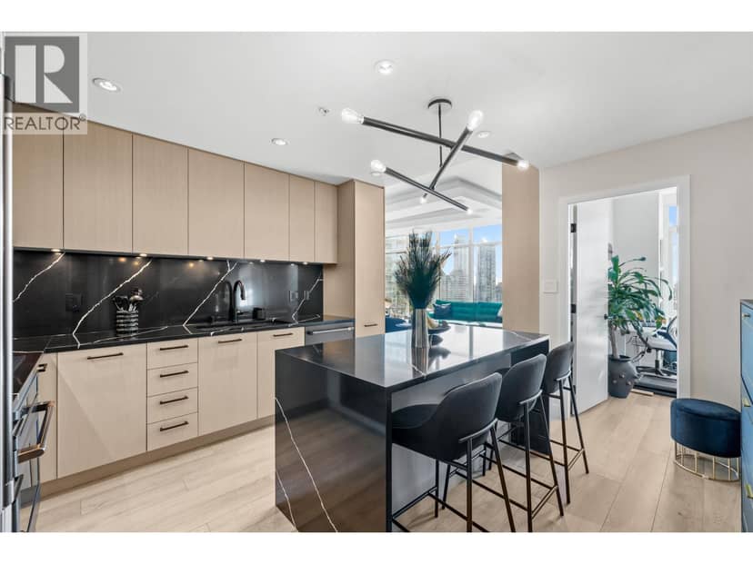 2110 1788 GILMORE AVENUE, Burnaby, photo 2