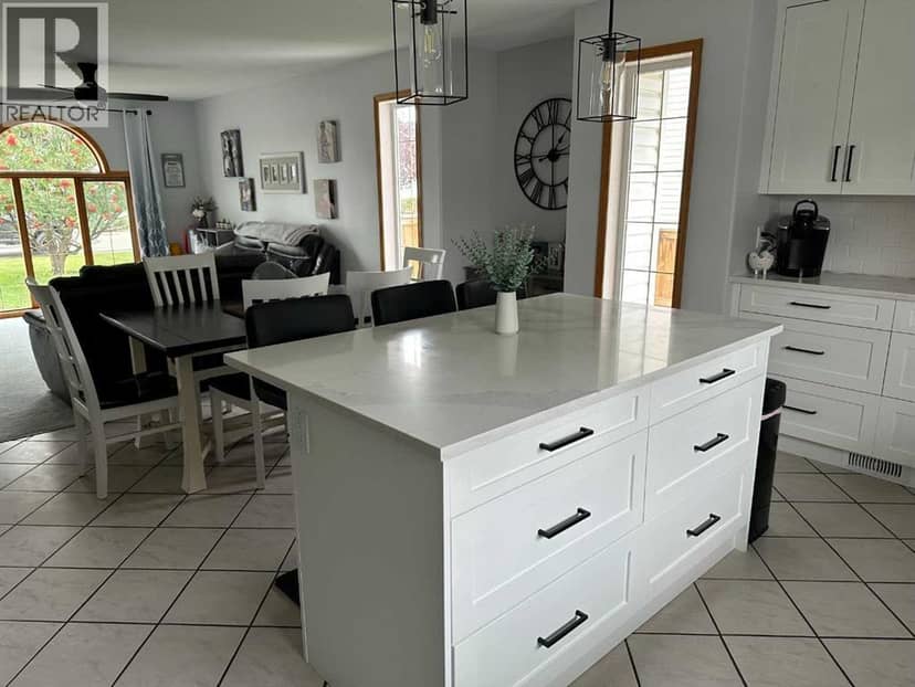 8 Westpoint Drive — photo 9 of 40