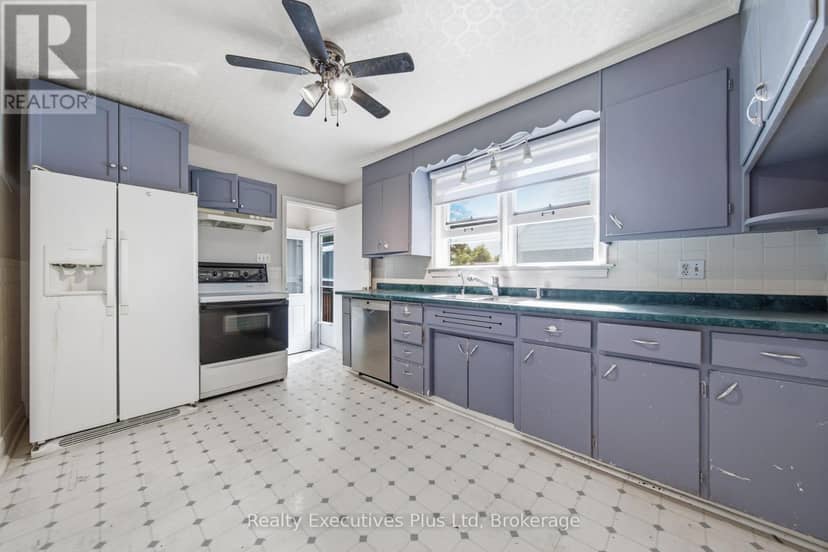 361 Metcalfe Street — photo 7 of 30