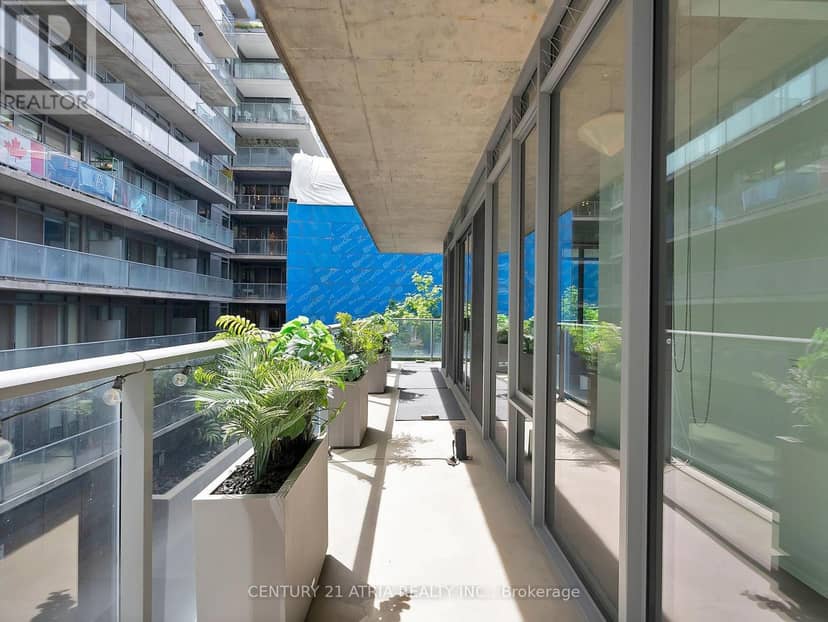 318 - 95 Bathurst Street — photo 15 of 22