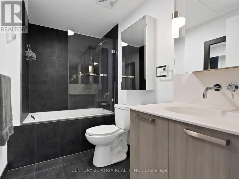 318 - 95 Bathurst Street — photo 5 of 22