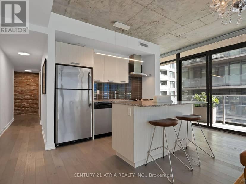 318 - 95 Bathurst Street — photo 7 of 22