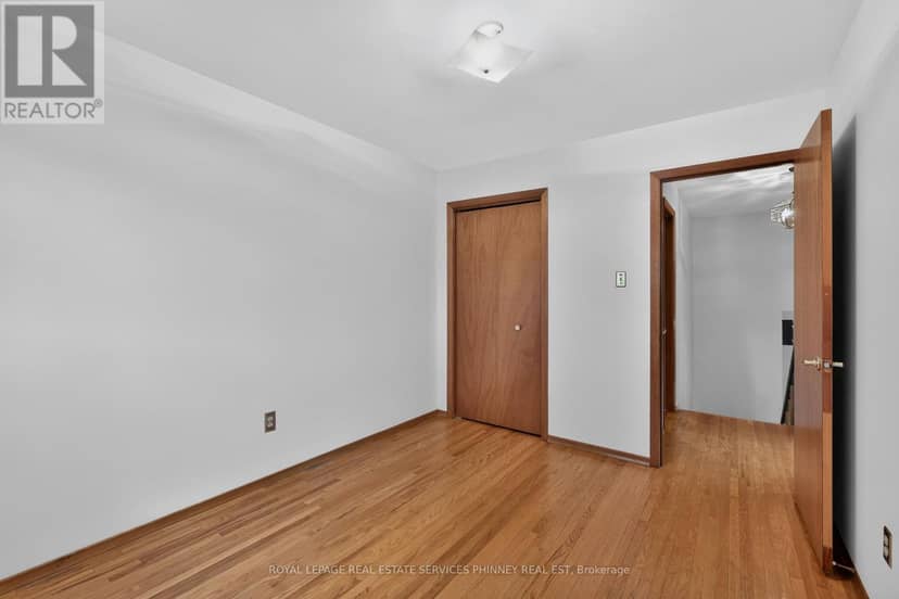 1633 Warren Drive — photo 13 of 27
