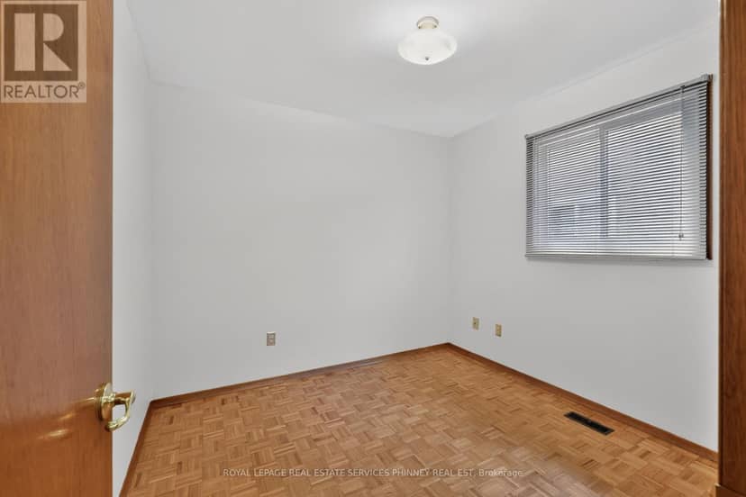 1633 Warren Drive — photo 18 of 27