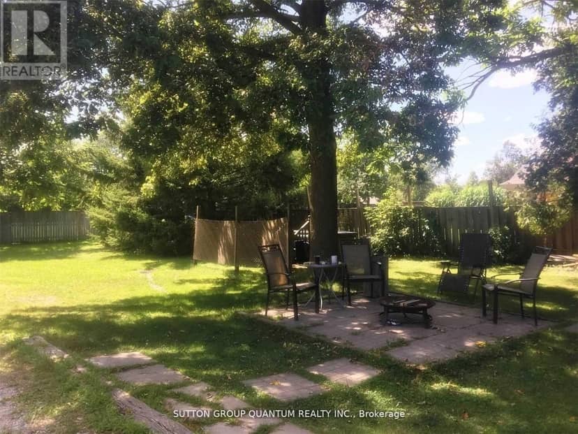 1142 Haig Boulevard — photo 1 of 13