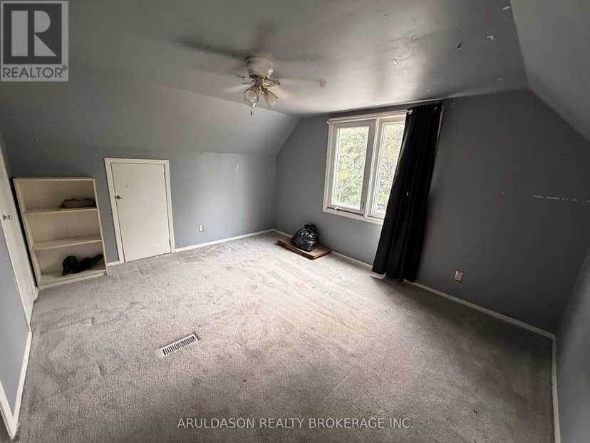 457 Montcalm Avenue — photo 10 of 15