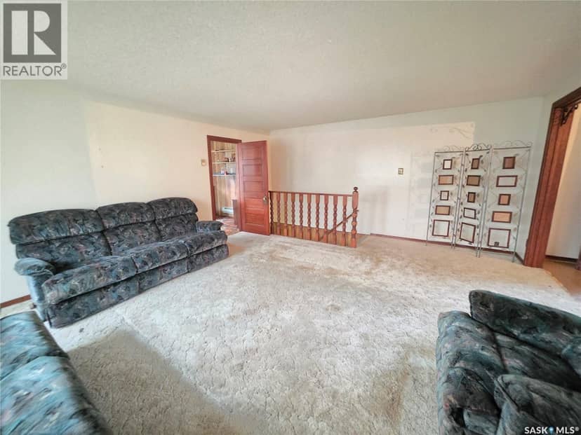 22 Maple AVENUE — photo 9 of 37