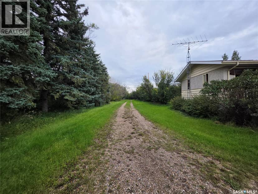 22 Maple AVENUE — photo 3 of 37