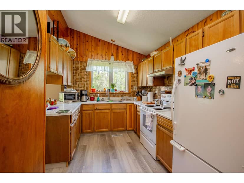 14034 211 Road, Dawson Creek, photo 3