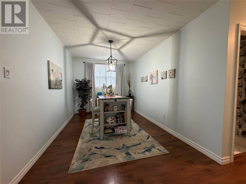 28-30 Bunkerhill Road — photo 13 of 32