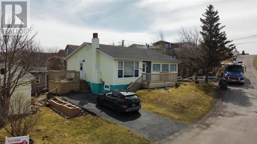 28-30 Bunkerhill Road — photo 1 of 32