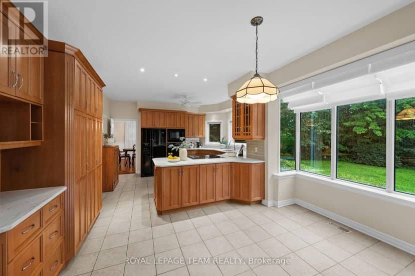1264 Potter Drive — photo 14 of 40