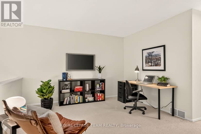 164 Dufferin Road — photo 15 of 40