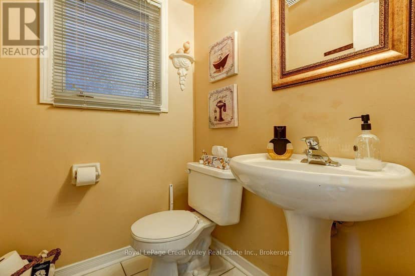 23 Tinsmith Street — photo 6 of 37