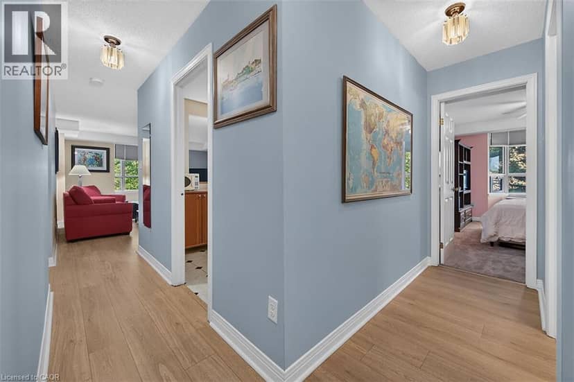 6 VILLAGE GREEN Boulevard Unit# 202 — photo 10 of 40