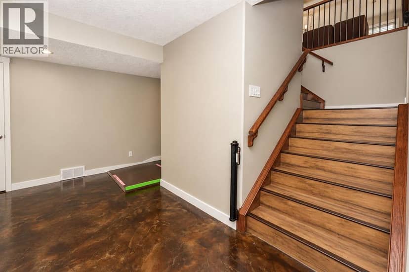 203 Hillcrest Boulevard — photo 38 of 40