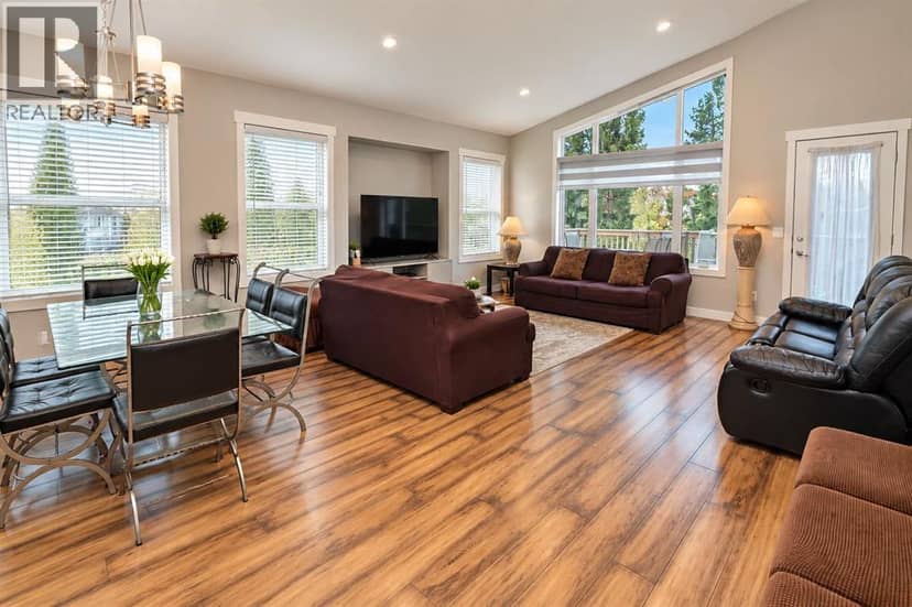 203 Hillcrest Boulevard — photo 9 of 40