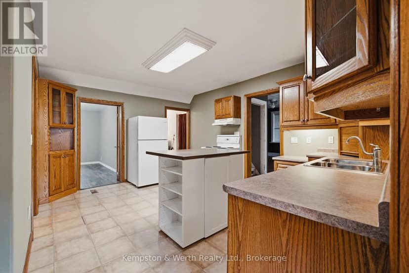 485 Wallace Avenue S — photo 12 of 33
