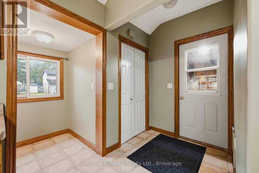 485 Wallace Avenue S — photo 18 of 33