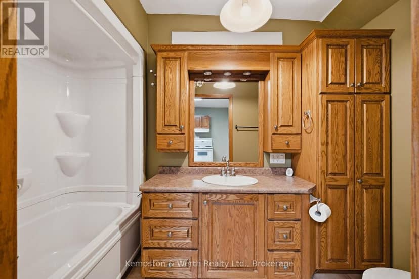 485 Wallace Avenue S — photo 20 of 33