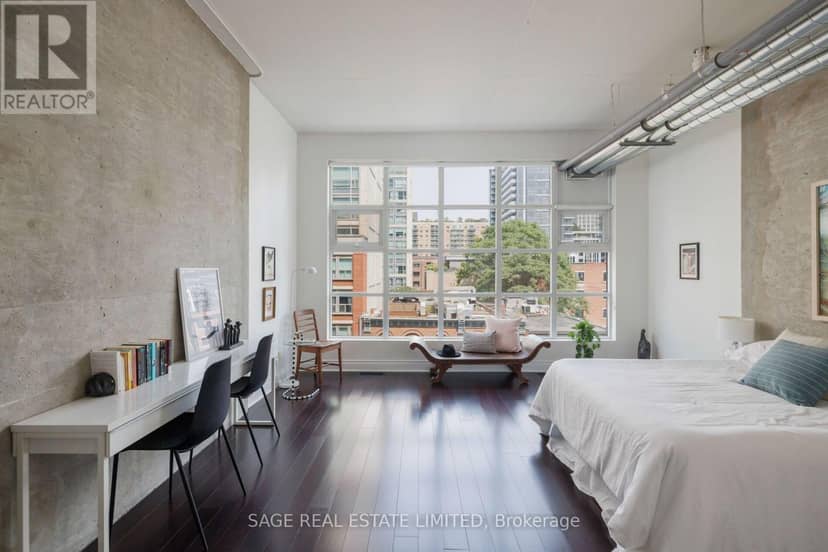402 - 261 King Street E — photo 31 of 40