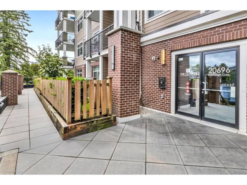 317 20696 EASTLEIGH CRESCENT, Langley, photo 2