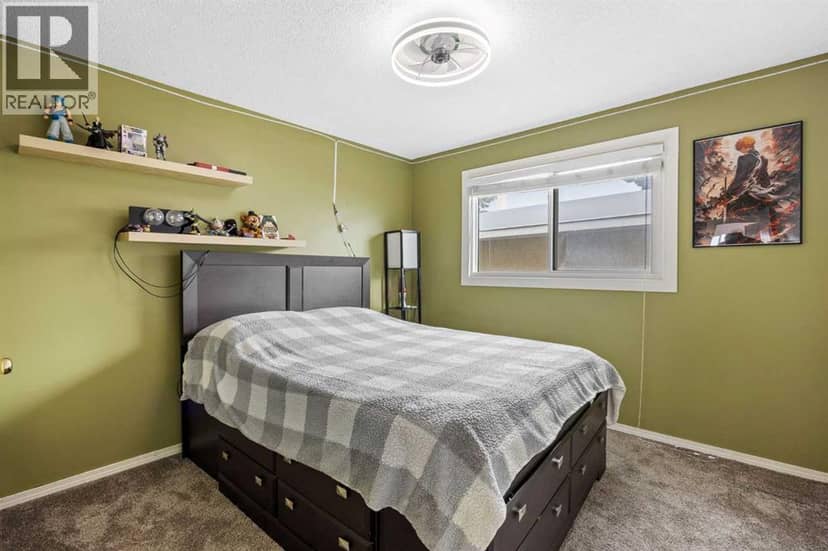 8, 111 Huntington Park Green NW — photo 19 of 32