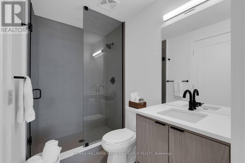 305 - 185 Dunlop Street E — photo 10 of 21