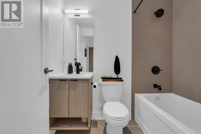305 - 185 Dunlop Street E — photo 12 of 21