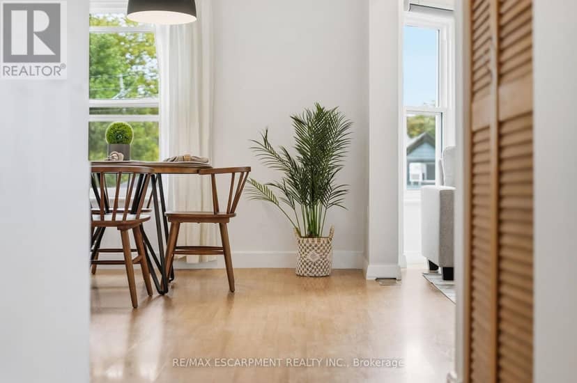 166 Emerald Street S — photo 6 of 40