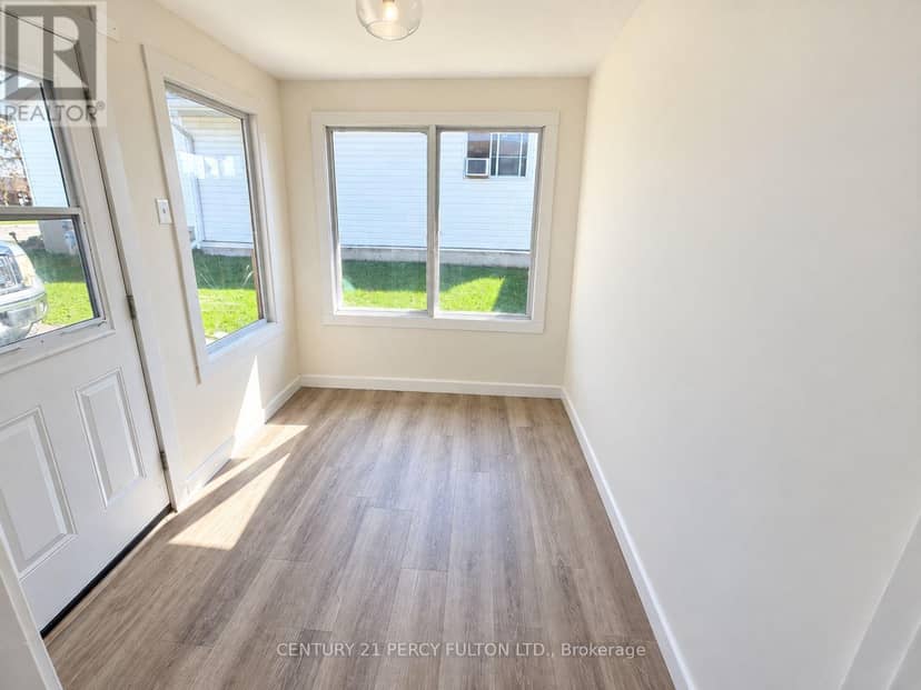 85 Denniston Street — photo 2 of 26