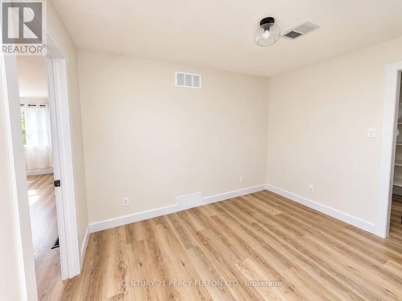 85 Denniston Street — photo 4 of 26