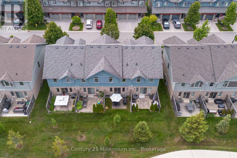 37 - 37 Silver Glen Boulevard — photo 6 of 40