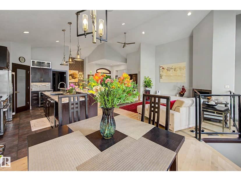 42 Kenilworth CR — photo 13 of 40