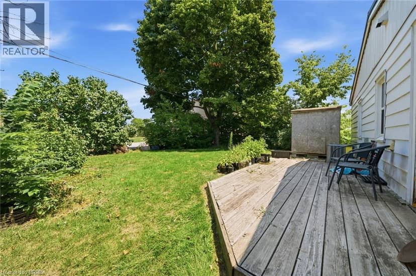 8 RUSSELL Street — photo 23 of 27