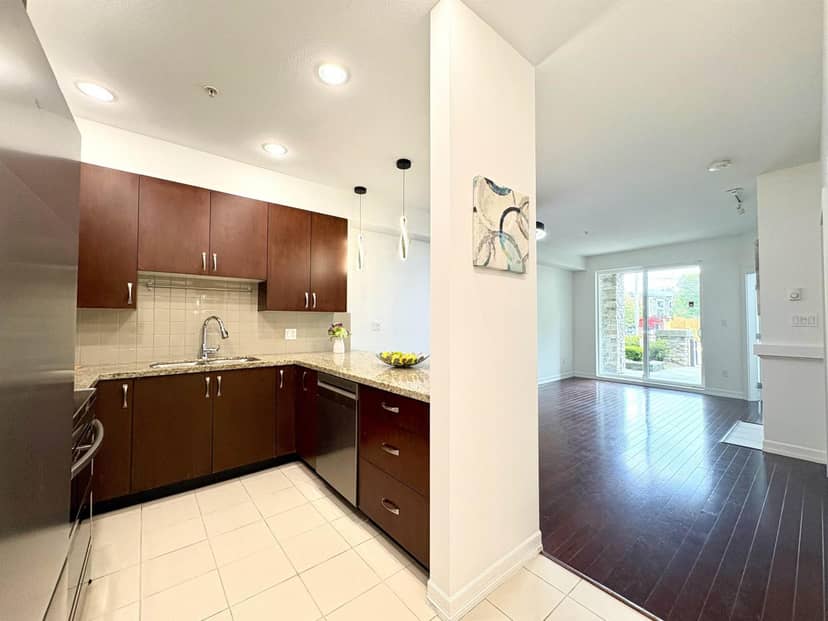112 10237 133 STREET, Surrey, photo 2