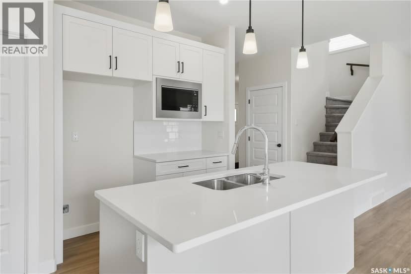 534 Cockcroft COURT — photo 4 of 40