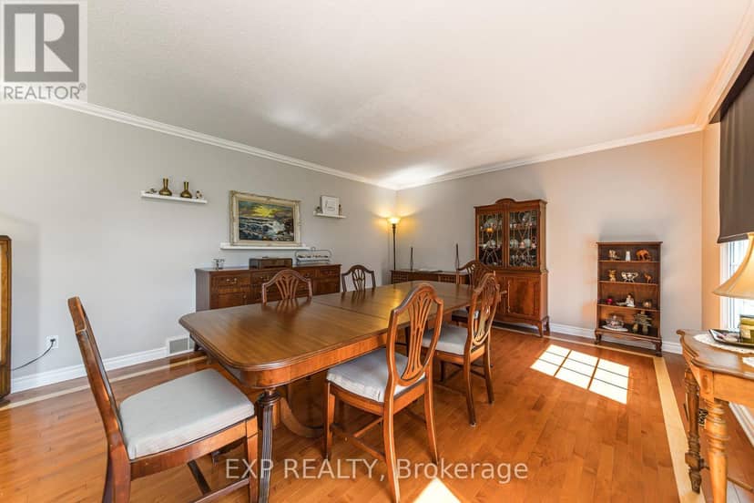 1221 Fairway Drive, Ottawa, photo 4