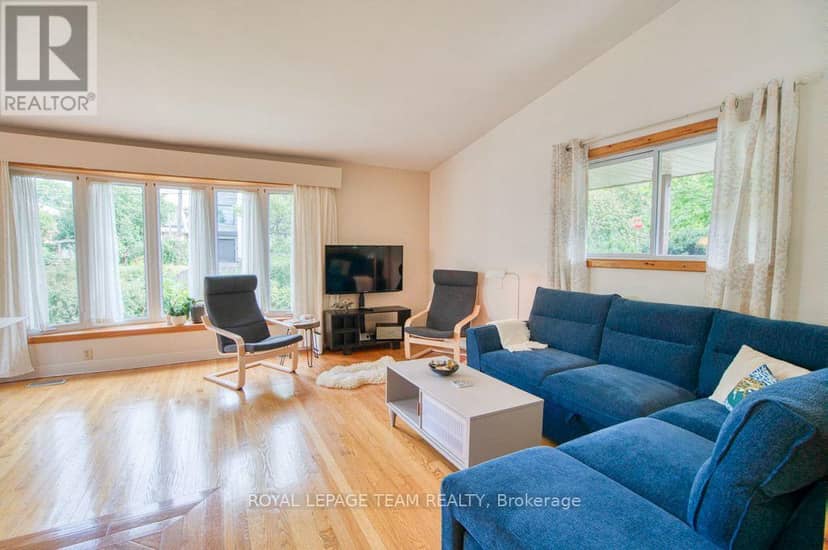 220 Ancaster Avenue — photo 10 of 40