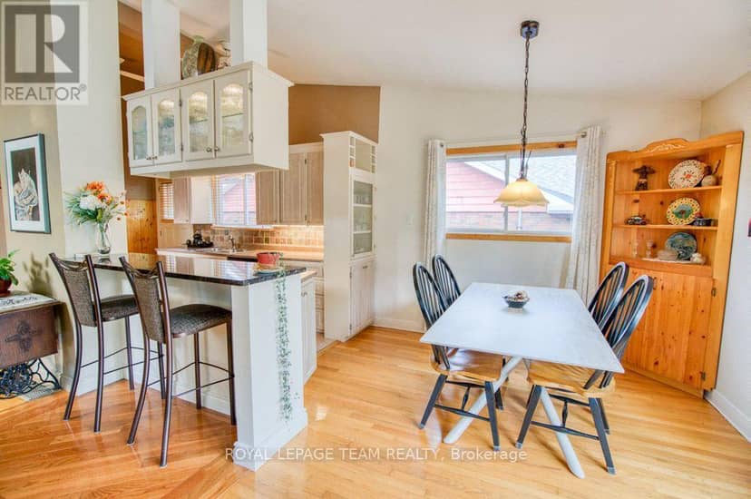 220 Ancaster Avenue — photo 13 of 40