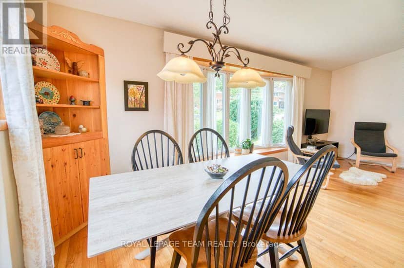 220 Ancaster Avenue — photo 15 of 40