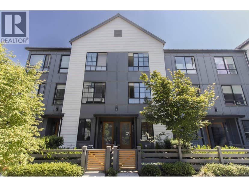 1329 HALYARD PLACE, Squamish